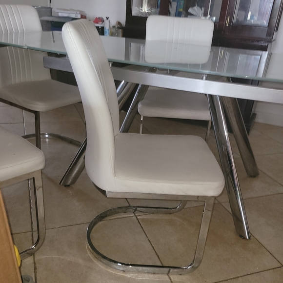 Dining Set - Picture 7 of 8